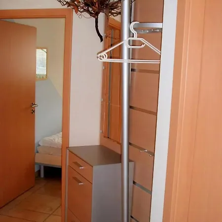 Zentrale Strandnahe Mit 3 Zimmern Spatzennest * Kuehlungsborn